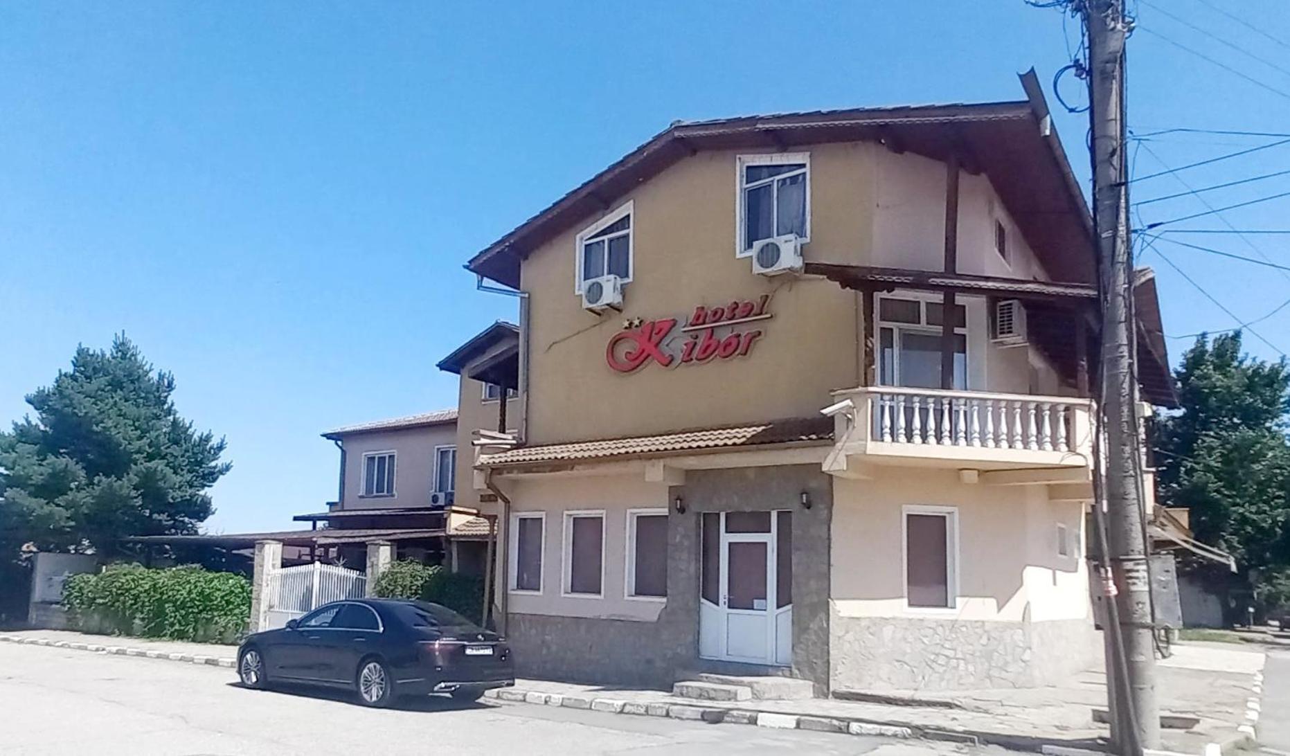 Hotel Kibor Gulubovo  Exterior photo