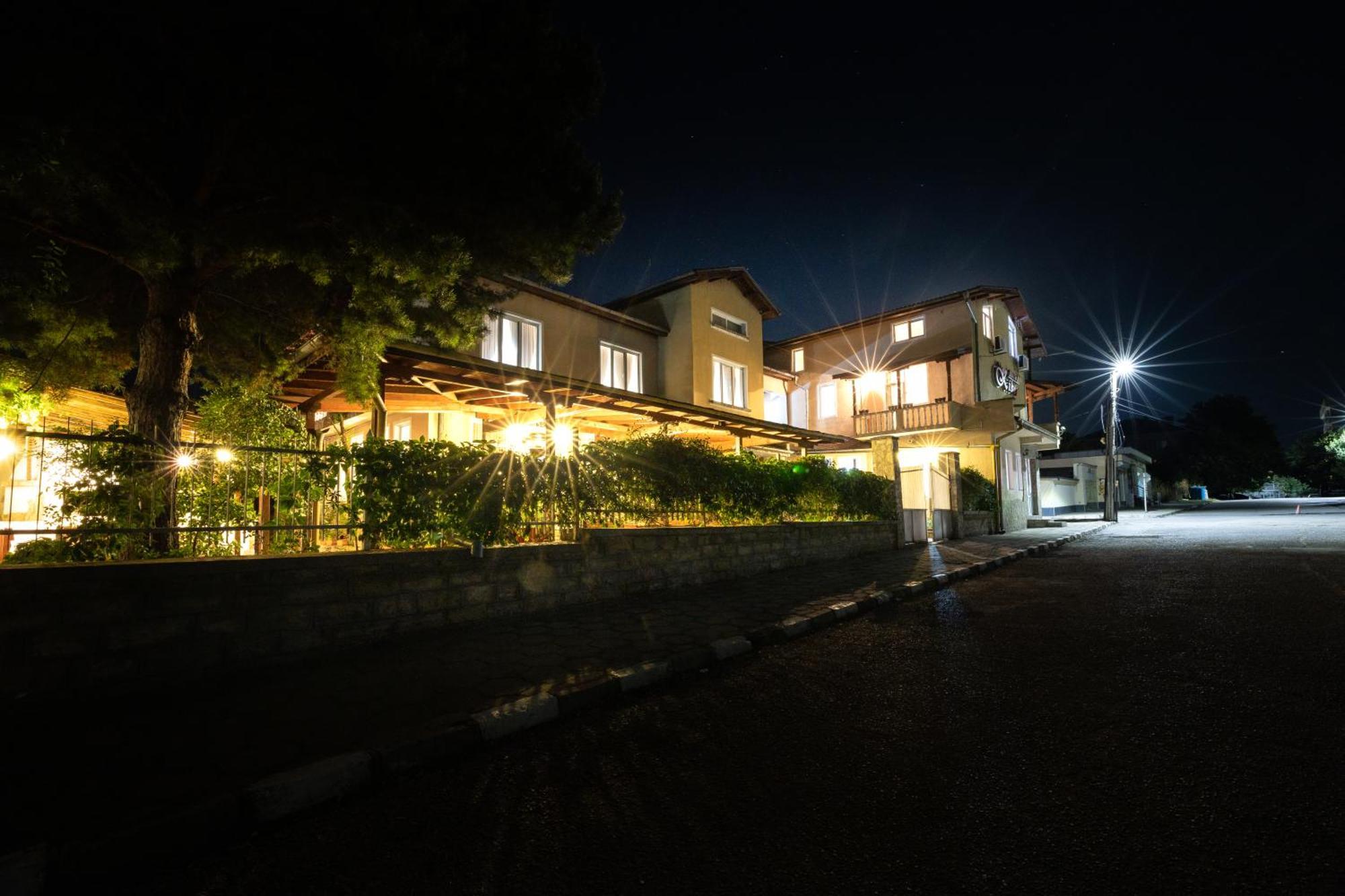 Hotel Kibor Gulubovo  Exterior photo